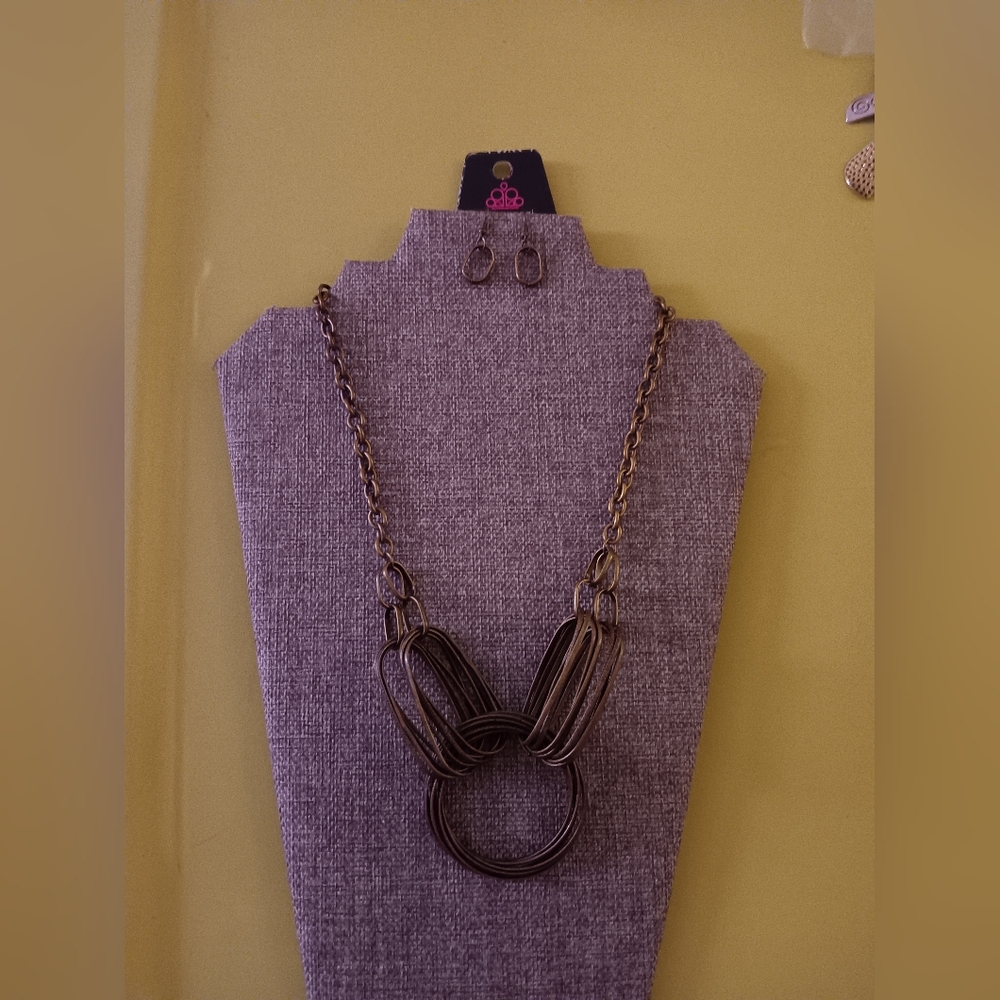 Elegant Bronze Necklace and Earring Set